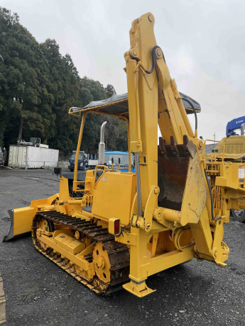 bulldozer-komatsu-d20a-6-big-0