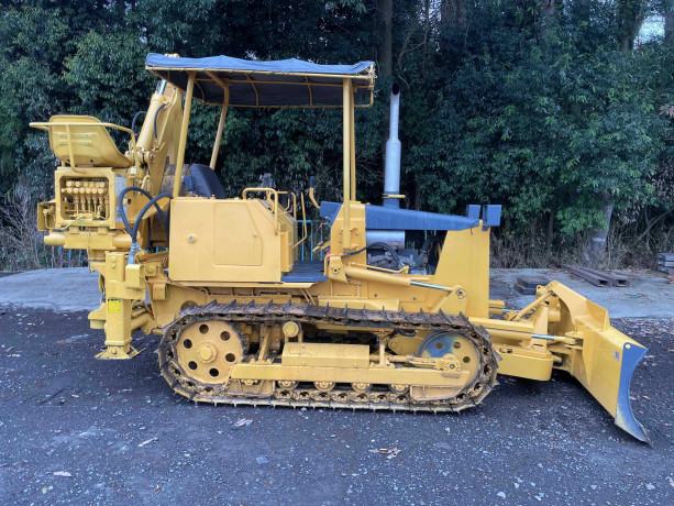 bulldozer-komatsu-d20a-6-big-5