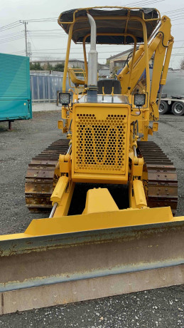 bulldozer-komatsu-d20a-6-big-4